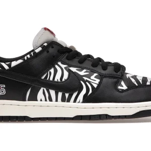 Nike SB Dunk Low Quartersnacks Zebra