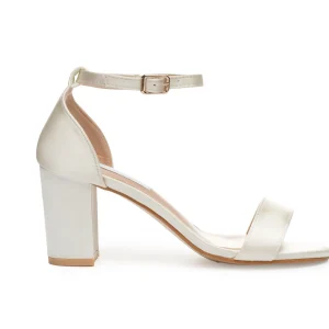 Comfortable Bridal Shoes, SAtinBlock Heel Sandals – 2.8″ Elegant Wedding Shoes in White & Ivory | Lovin Bridal Model Hera