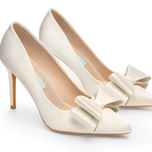 Ivory Satin Bridal Shoes with Bow – Elegant Pointed Toe Wedding Heels (9cm/3.5 inches) | Lovin Bridal Model Diana