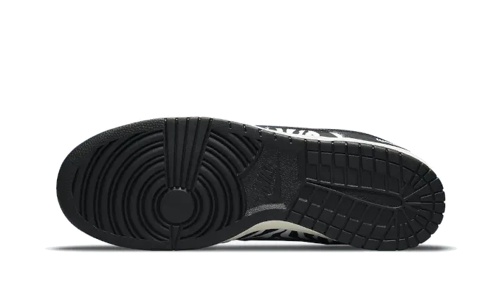 Nike SB Dunk Low Quartersnacks Zebra – Image 4